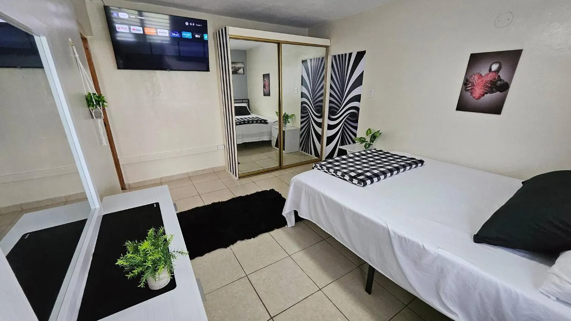 サンジョアンTerrace With Jacuzzi Modern 2アパートメント アパート